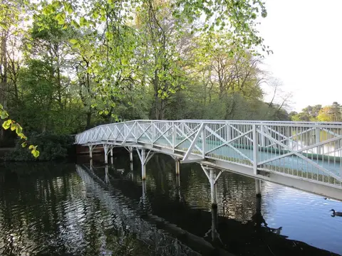 Photo of Hartsholme Country Park, a country park in Lincolnshire, central England.