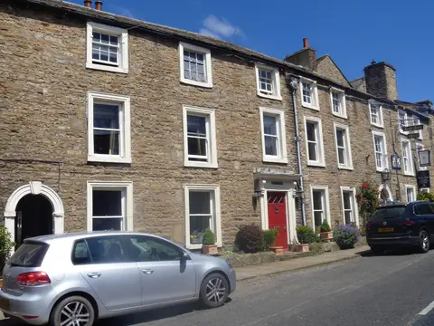 Photo of Askrigg, a village in the Yorkshire Dales, North Yorkshire, northern England.