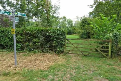 Photo along the Hertfordshire Way, a 195-mile long-distance path in eastern England.