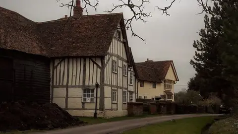 Photo of Priory Cottages, a house & garden near Clifton Hampden, Oxfordshire, south east England.