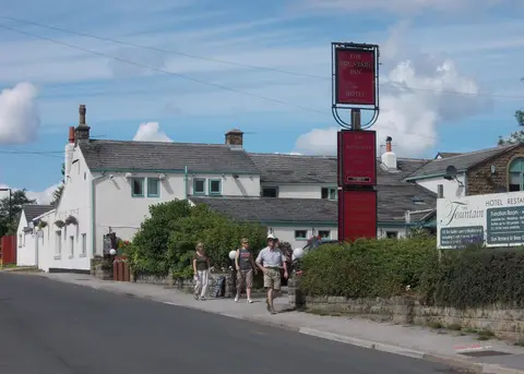 Photo of The Fountain Inn, a pub near Ingbirchworth, South Yorkshire, northern England.