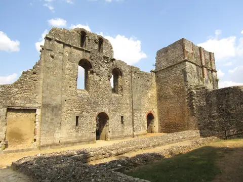 Photo of Wolvesey Castle, a ruined palace near Winchester, Hampshire, south east England.