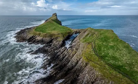 Photo of Worm's Head, an island in Swansea, south west Wales.