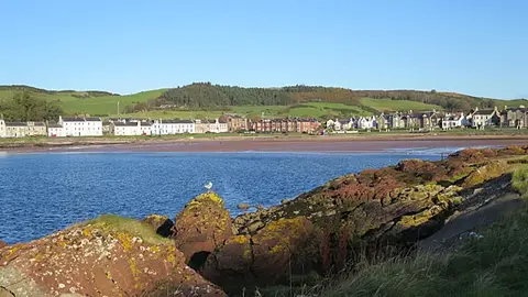 Photo of Kames Bay, a beach near Millport, North Ayrshire, southern Scotland.