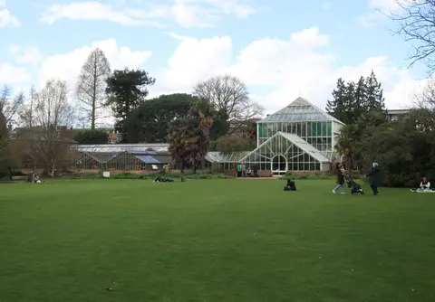 Photo of Cambridge University Botanic Garden, a Grade II* registered house & garden in Cambridgeshire, eastern England.