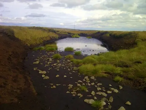 Photo: Black Chew Head, a 542m hill near Uppermill in the Peak District, Derbyshire, central England.
