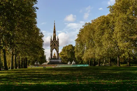 Photo of Kensington Gardens, a Grade I registered house & garden in London, England.