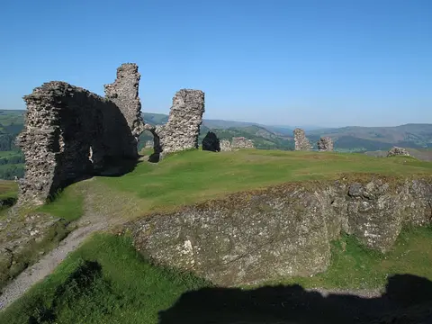 Photo of Castell Dinas Bran, a ruined castle near Llangollen in the Clwydian Range & Dee Valley, Denbighshire, north Wales.