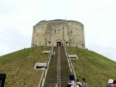 Photo of Clifford's Tower, York, a motte & bailey in North Yorkshire, northern England.