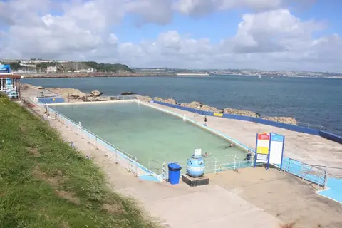 Photo of Shoalstone Pool, a sea pool near Dartmouth, Devon, south west England.