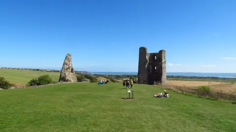 Photo of Hadleigh Castle, a ruined castle near Leigh-on-Sea, Essex, eastern England.