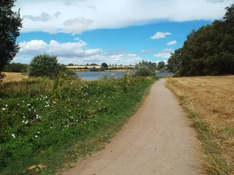 Photo of Pitsford Water, a reservoir near Brixworth, Northamptonshire, central England.
