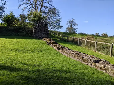 Photo of Hare Hill, Hadrian's Wall, a frontier wall near Brampton (Cumbria), Cumbria, north west England.