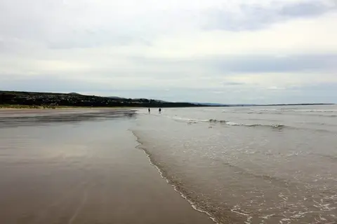Photo of Harlech Beach, a beach in Gwynedd, north Wales.