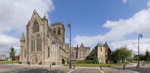 Photo of Paisley Abbey, a church in Renfrewshire, central Scotland.