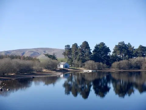 Photo of Gladhouse Reservoir, a reservoir near Temple, Midlothian, central Scotland.