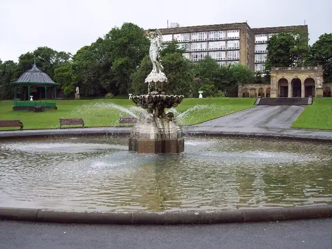 Photo of Peoples Park, Halifax, a Grade II* registered house & garden near Sowerby Bridge, West Yorkshire, northern England.