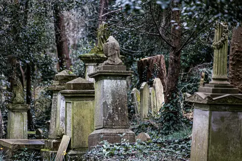 Photo of Highgate Cemetery, a Grade I registered house & garden in London, England.