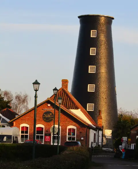 Photo of Waltham Windmill, a windmill in Lincolnshire, central England.