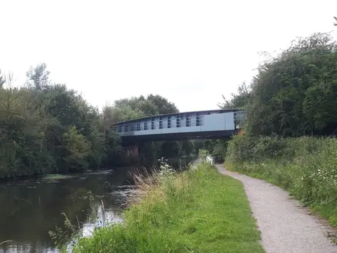 Photo of the Selby Canal, a 6-mile canal running from West Haddlesey to Selby, northern England.