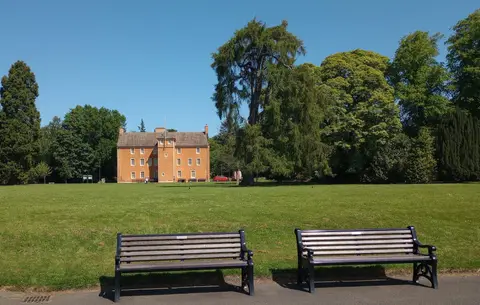 Photo of Pittencrieff Park, a garden near Dunfermline, Fife, central Scotland.